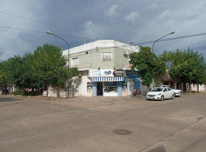 Casa · 200m² · 4 Ambientes · 1 Cochera
