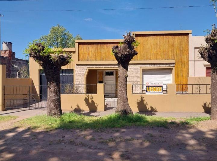 Casa · 80m² · 4 Ambientes · 1 Cochera