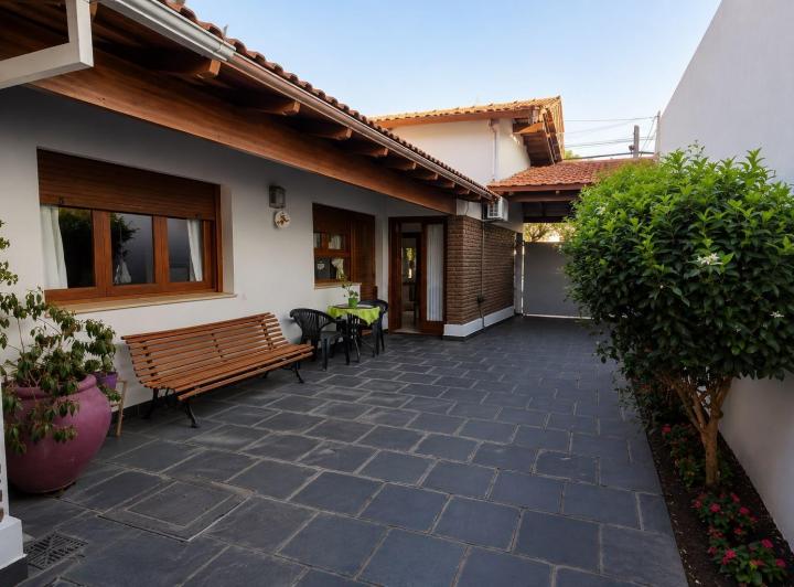Casa · 165m² · 5 Ambientes · 3 Cocheras