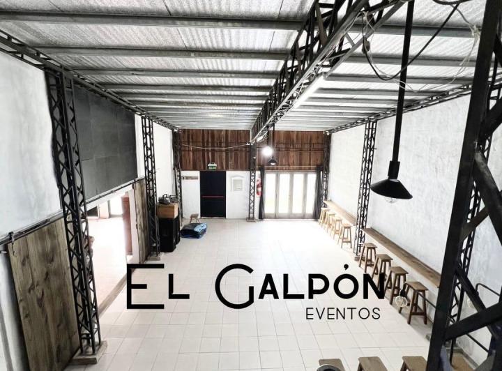Local comercial · 240m²