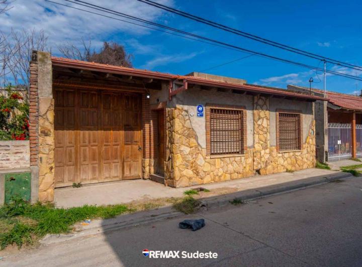Casa · 112m² · 3 Ambientes · 3 Cocheras