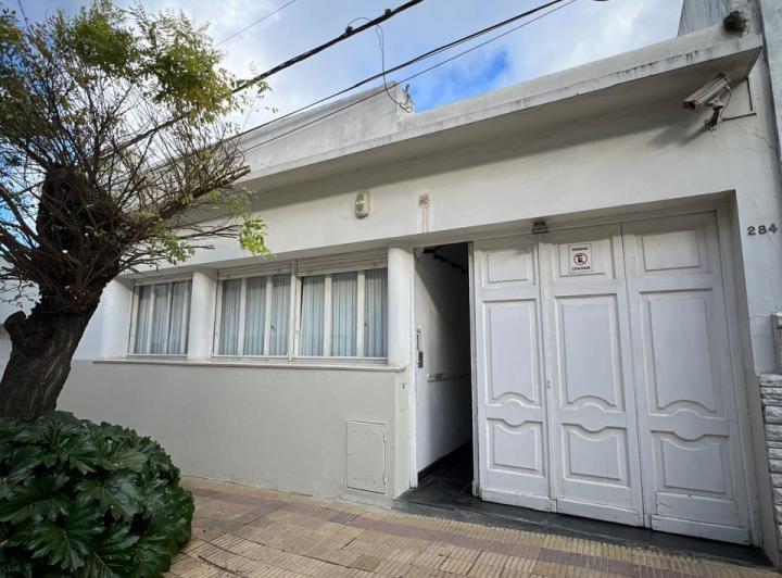 Casa · 171m² · 4 Ambientes · 1 Cochera