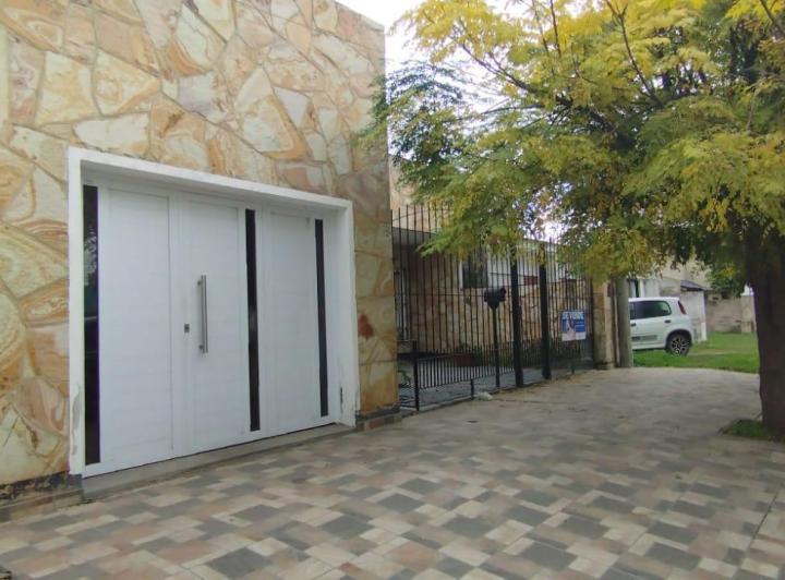 Casa · 90m² · 5 Ambientes