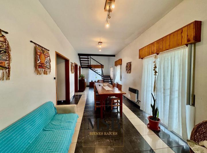 Casa · 900m² · 3 Dormitorios