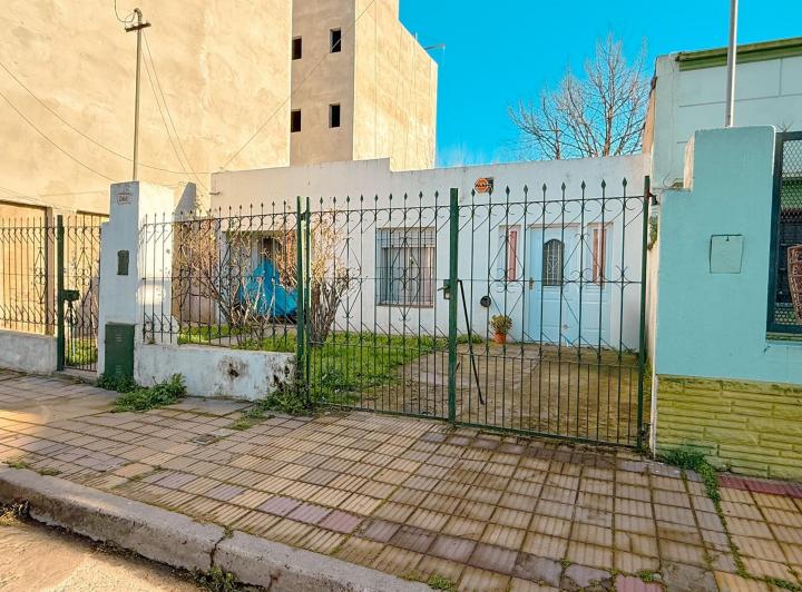 Casa · 90m² · 4 Ambientes · 1 Cochera