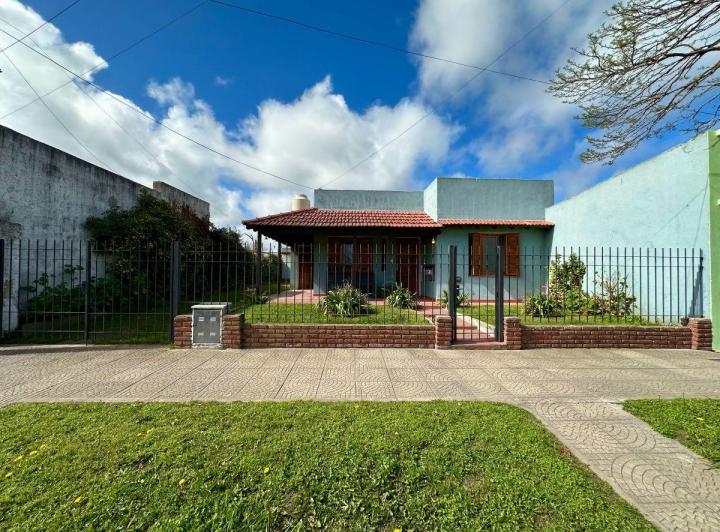 Casa · 180m² · 7 Ambientes