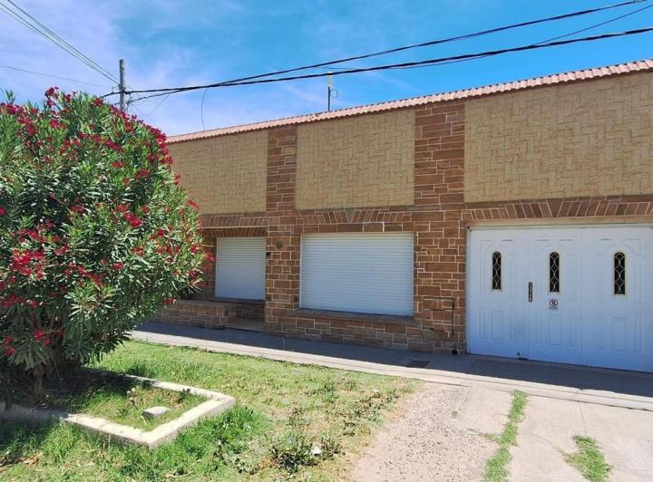 Casa · 190m² · 5 Ambientes