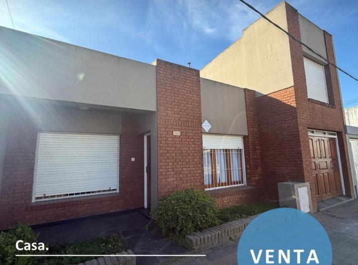 Casa · 200m² · 7 Ambientes