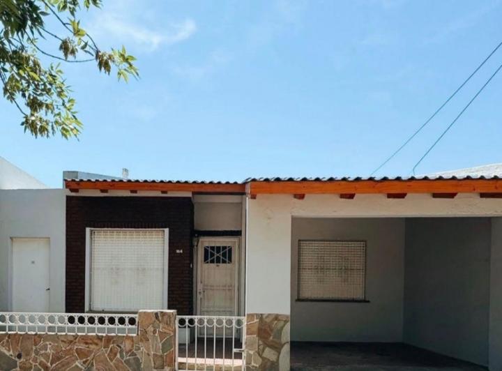 Casa · 140m² · 5 Ambientes · 1 Cochera