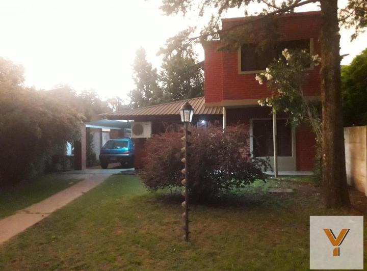 Casa · 200m² · 4 Ambientes · 2 Cocheras