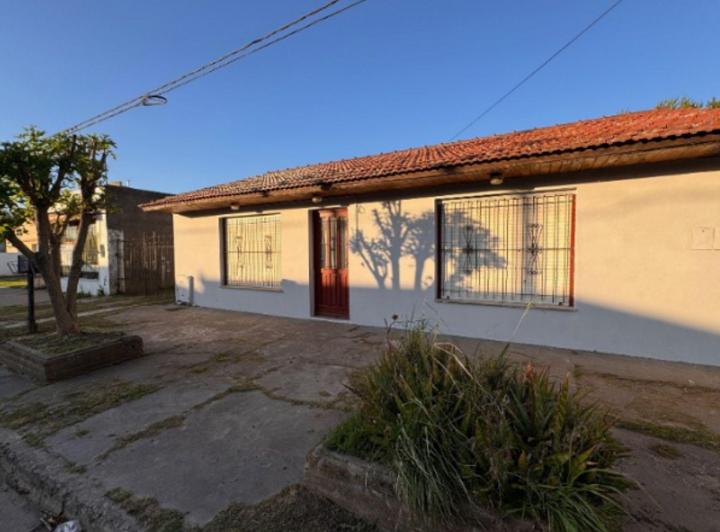 Casa · 160m² · 3 Ambientes · 1 Cochera