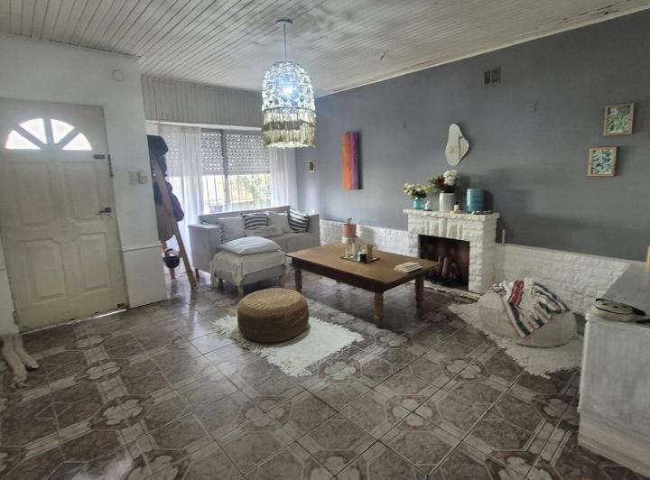 Casa · 94m² · 3 Ambientes · 1 Cochera