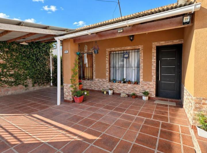 Casa · 180m² · 4 Ambientes · 1 Cochera