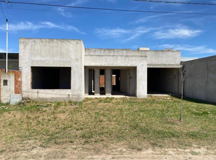 Casa · 160m² · 5 Ambientes · 1 Cochera