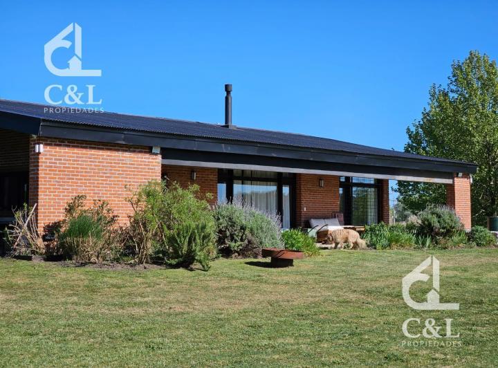 Casa · 124m² · 4 Ambientes · 2 Cocheras