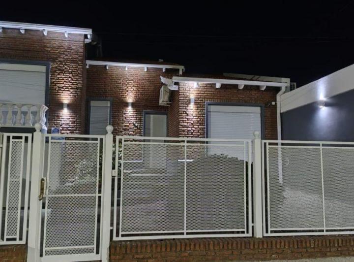 Casa · 194m² · 5 Ambientes · 1 Cochera