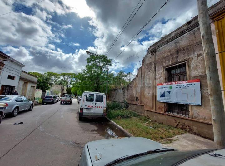 Terreno · 701m²