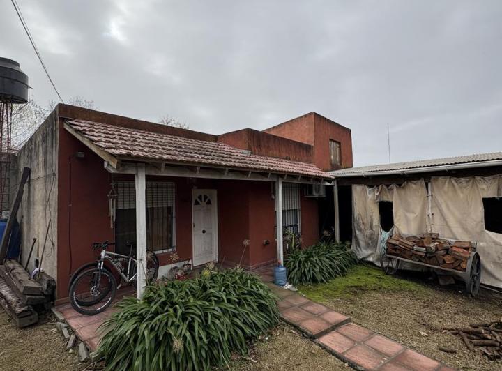 Casa · 90m² · 4 Ambientes · 1 Cochera