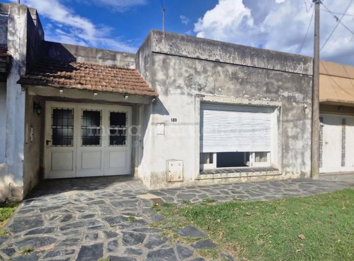 Casa · 159m² · 3 Ambientes · 1 Cochera