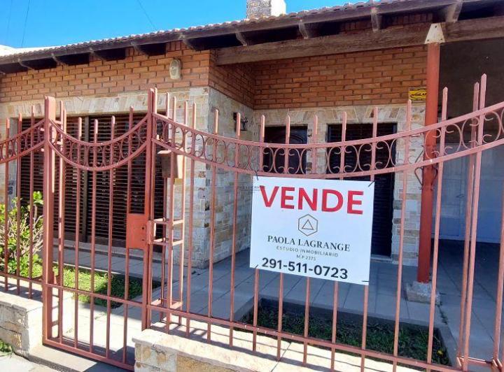 Casa · 180m² · 4 Ambientes · 1 Cochera
