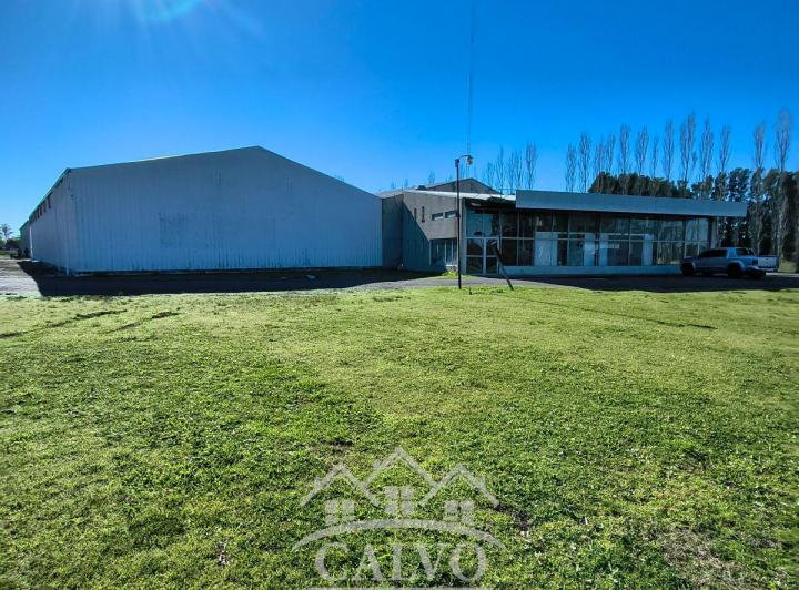 Depósito · 4500m² · 3 Ambientes · 4 Cocheras