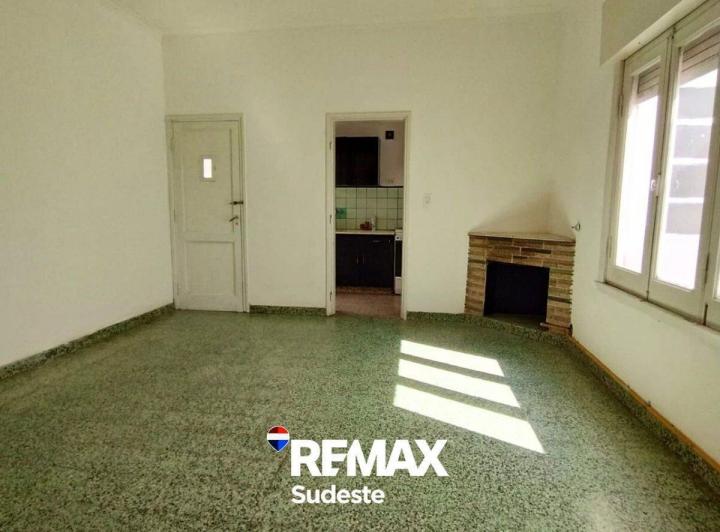 Casa · 180m² · 5 Ambientes