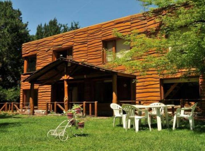 Hotel · 750m² · 20 Ambientes · 9 Cocheras