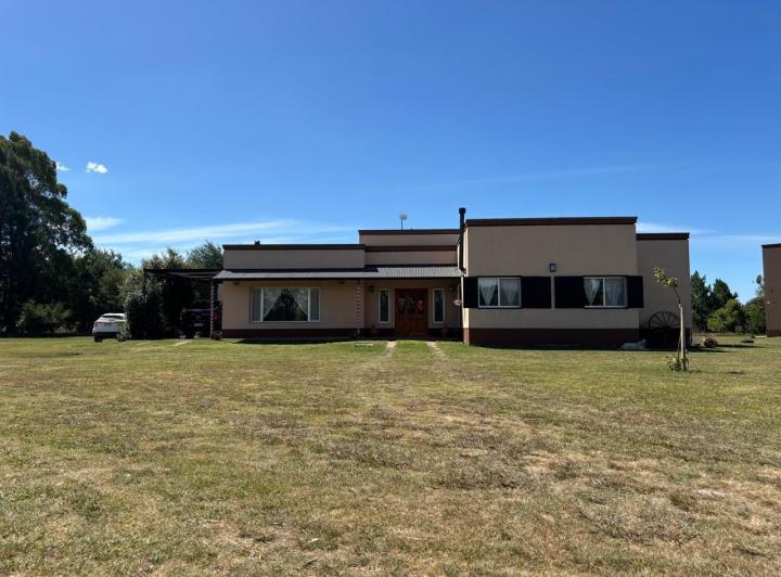 Casa · 418m² · 7 Ambientes · 1 Cochera