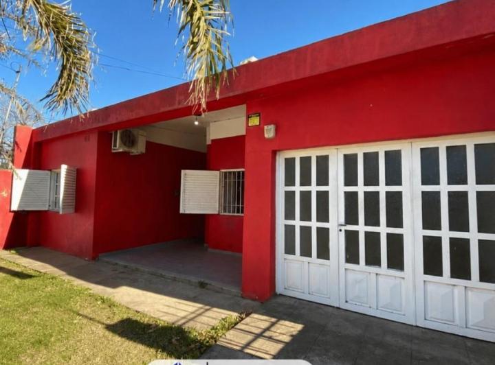 Casa · 145m² · 4 Ambientes · 1 Cochera