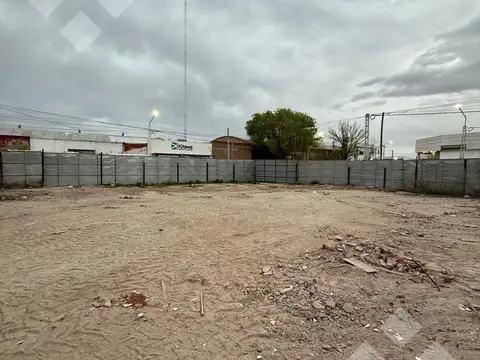 Alquiler terreno en esquina, saturnino torres 300