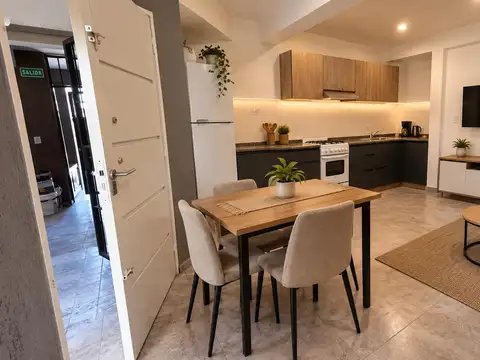 Departamento planta baja con cochera en barrio jardin trapiche godoy cruz- apto crédito.