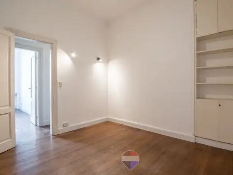 Venta piso/oficina 6 dorm + cochera centro cordoba
