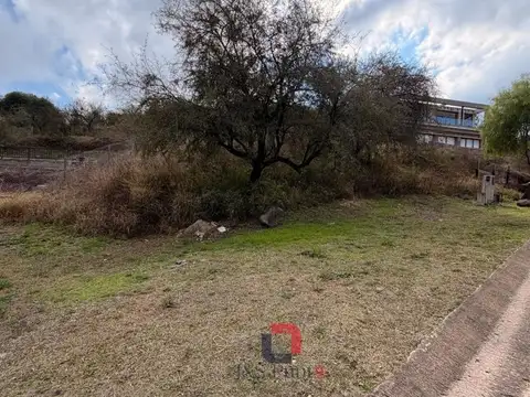 Lote en la deseada