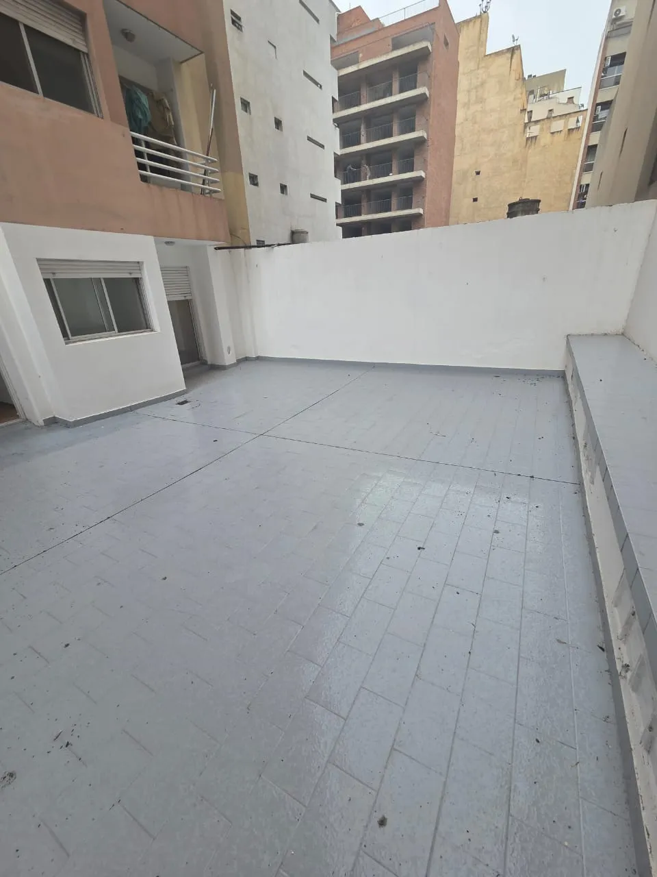 SE VENDE HERMOSO DEPARTAMENTO CON TERRAZA EXCLUSIVA !!!