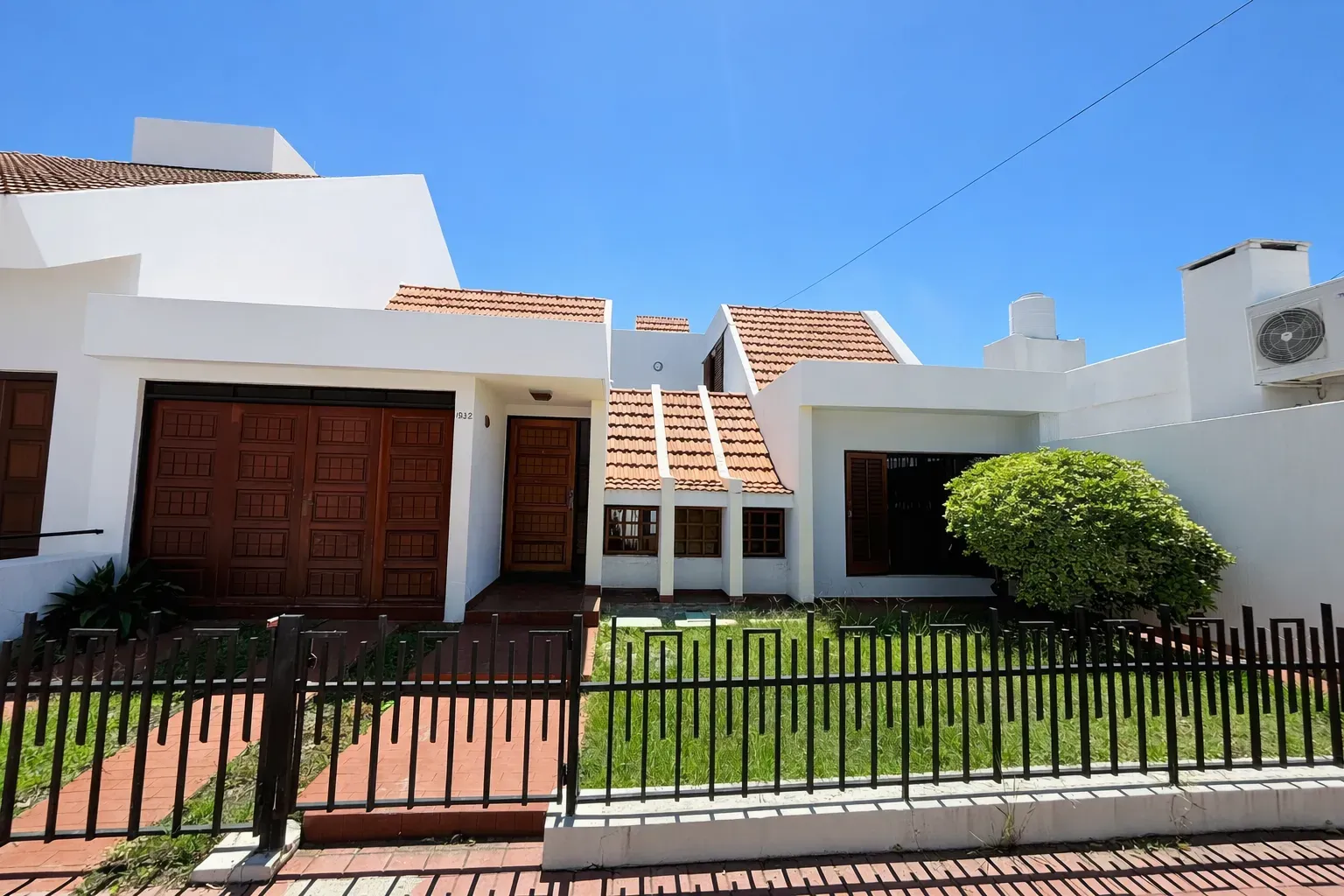 CASA 4 DORMITORIOS | PILETA Y QUINCHO | A 4 CUADRAS DE CLUB UNIVERSITARIO