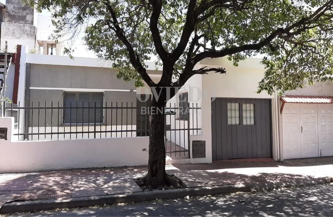 APTA CREDITO B° SAN RAFAEL , 2 DORMITORIOS +ESPACIO ESCRITORIO/DORM. CON COCHERA Y PATIO --ESCRITURA -PLANOS APROBADOS--