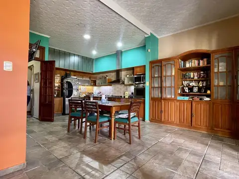 Alquiler casa de 3 dormitorios con pileta y quincho