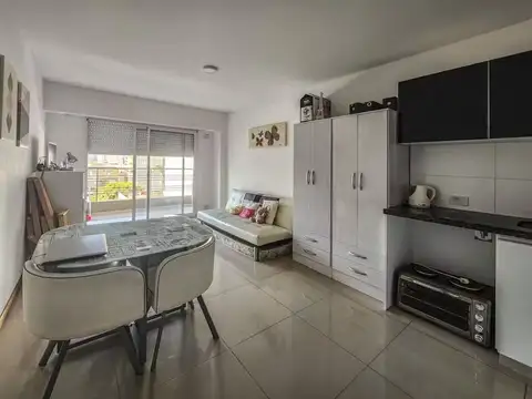 Mono con balcon alquiler zona centro