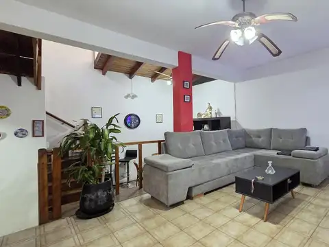 Venta/permuta - casa en planta alta de dos dormitorios y terraza exclusiva - echesortu, rosario.