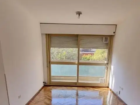 Zeballos 1500 3° - dos dormitorios - balcón al frente