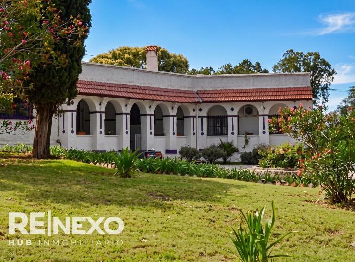 Casa · 650m² · 10 Dormitorios · 5 Cocheras