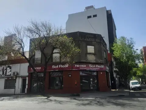 Propiedad comercial en esquina premium - barrio lourdes - toma permuta