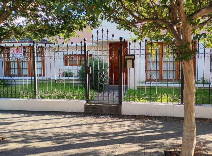 Casa · 330m² · 3 Dormitorios
