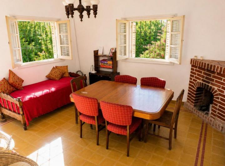 Casa · 100m² · 5 Ambientes · 1 Cochera