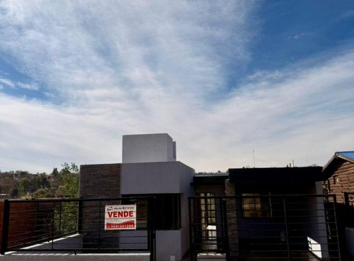 Casa · 83m² · 1 Ambiente · 1 Cochera