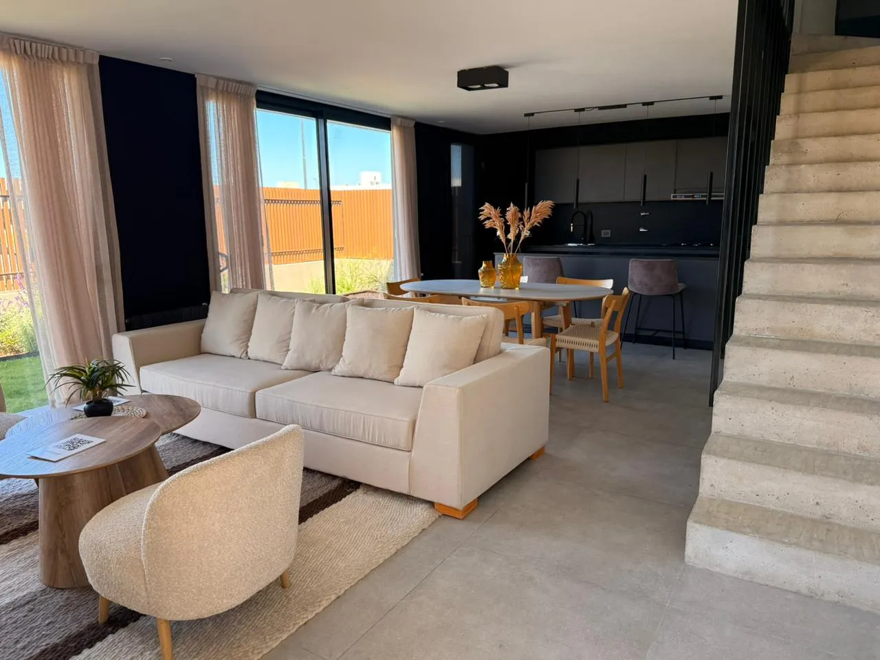 DUPLEX EN HOUSING DE 3 DORMITORIOS BARRIO CHACRAS GREEN