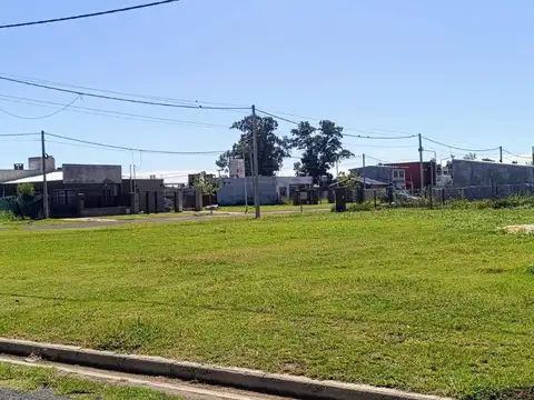Terreno en venta en ecopueblo alvear, avellanos 2500 - 268 mts2