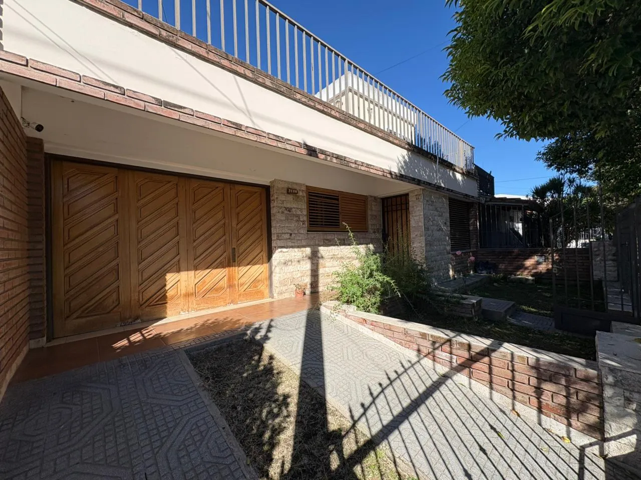 Poeta Lugones - Venta Casa - 5 Dorm