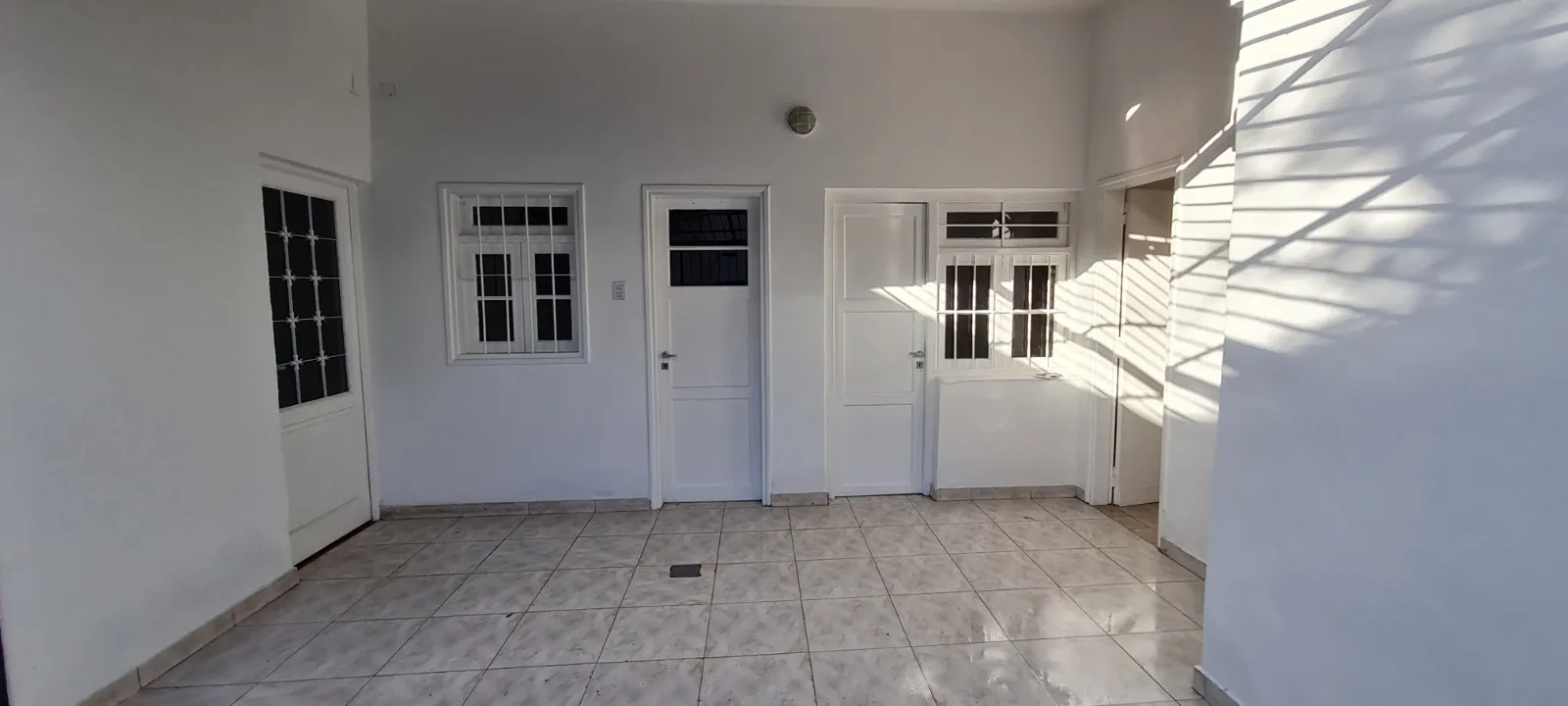 ALTA CÓRDOBA CASA INTERNA CORAZON DE MANZANA DE 2 DORMITORIO