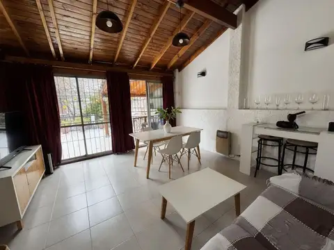 Venta casa flores 2 ph en block entrada independie